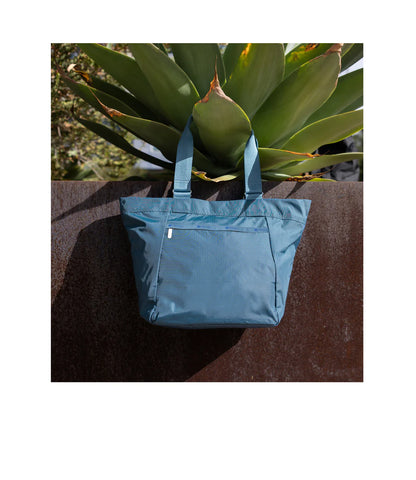 Medium E/W Tote Blue Indigo